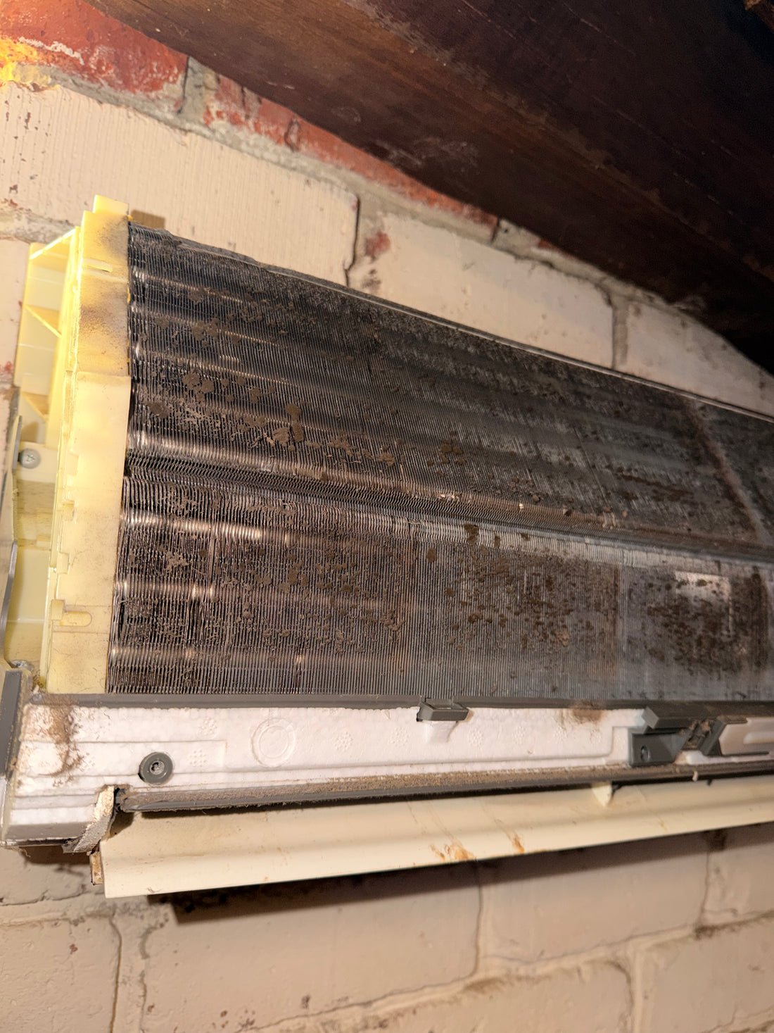 Air conditioner maintenance inspection
